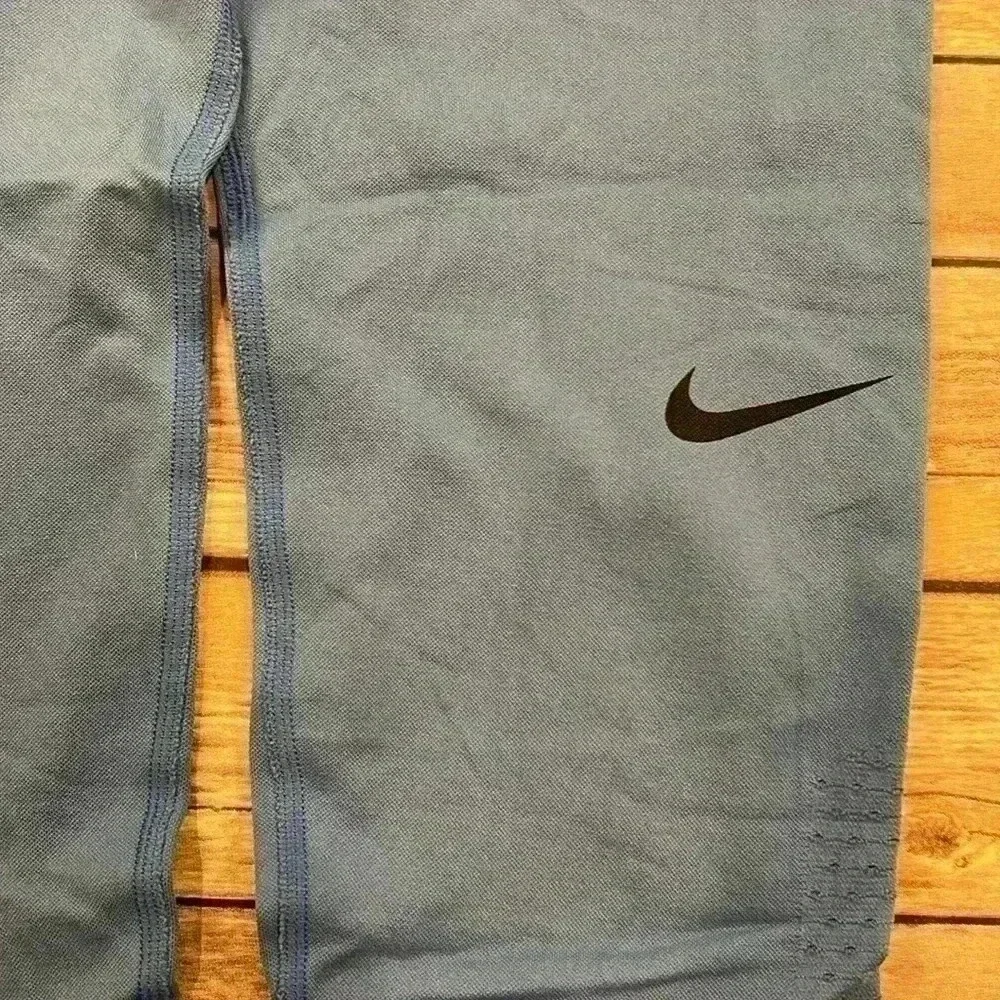 Nike Pro Dry Fit Capri Leggings | Size Small - Picture 2 of 7